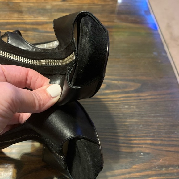 Sz 39 Roberto Cavalli Zipper detail Black Heels - Picture 13 of 15